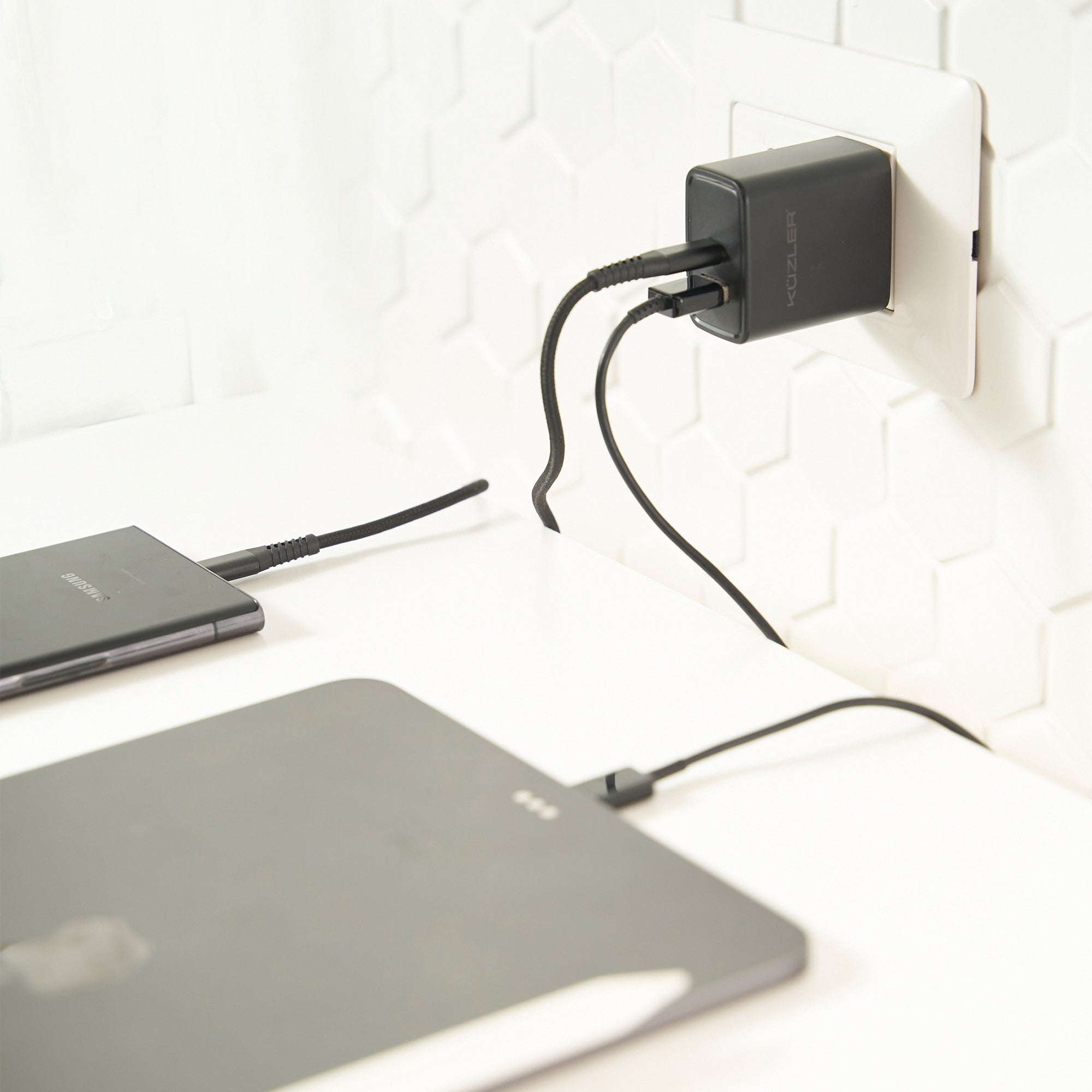 Cargador 30W + Cable de carga rápida 1m 60W NOVABLAST-30