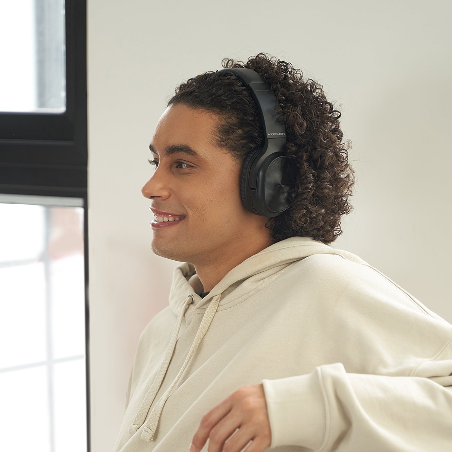 Audífono Over-ear Bluetooth 12 horas STARK-101